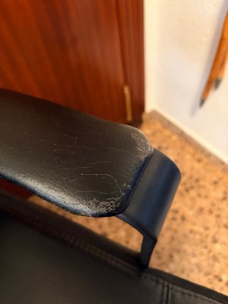 Silla de oficina negra para trabajo