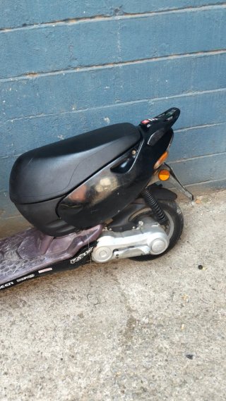 Aprilia Sonic GP 50cc Scooter
