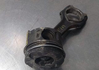 PISTON MERCEDES-BENZ VITO FURGÓN (638) 611980