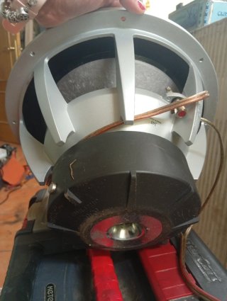 Subwofer Alpine swr-1221d