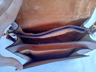 BOLSO BANDOLERA CUERO MARRON  HOMBRE