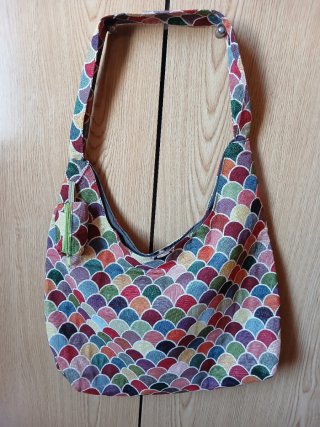Bolso multicolor con estampado de círculos