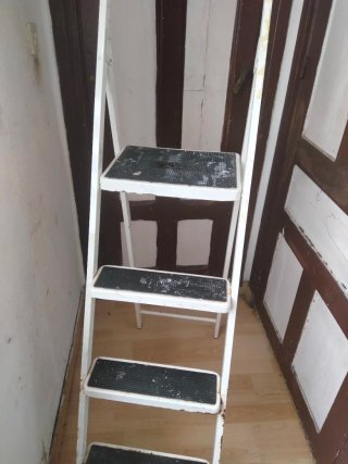 Escalera plegable 4 peldaños