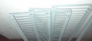 Porta CDs metálico gris