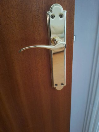 6  Puertas de Madera Nuevas