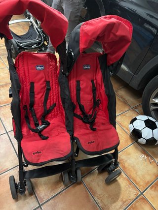 Silla gemelar Chicco Echo Roja