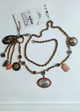Cinturón Zara Charms