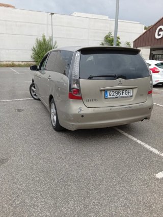 Mitsubishi Grandis 2007