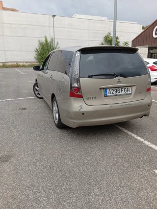 Mitsubishi Grandis 2007