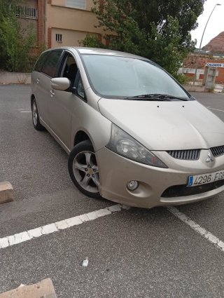 Mitsubishi Grandis 2007