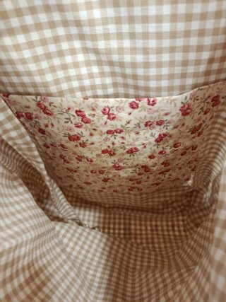 Bolso de tela estampado floral y cuadros