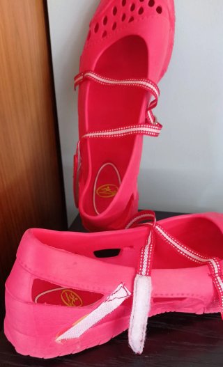 CALZADO PARA PLAYA, RIO, PISCINA.. T 40 + REGALO