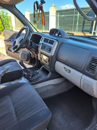 Mitsubishi Montero 2005