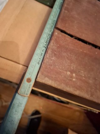 Caja antigua  de madera con tamizador
