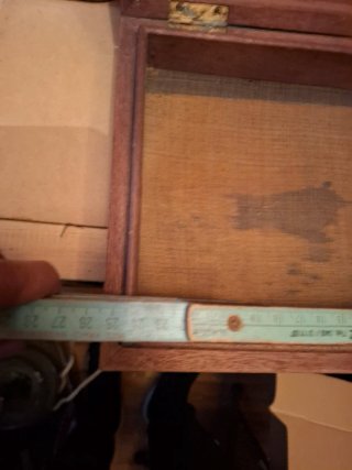 Caja antigua  de madera con tamizador