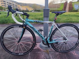 Bianchi Via Nirone 7 Talla 47 + Rodillo