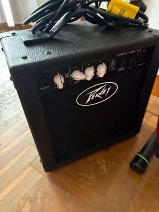 Bajo Yamaha + Ampli Peavey + Pie