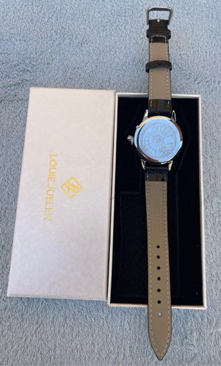Reloj Louie Juelen Negro y Plateado