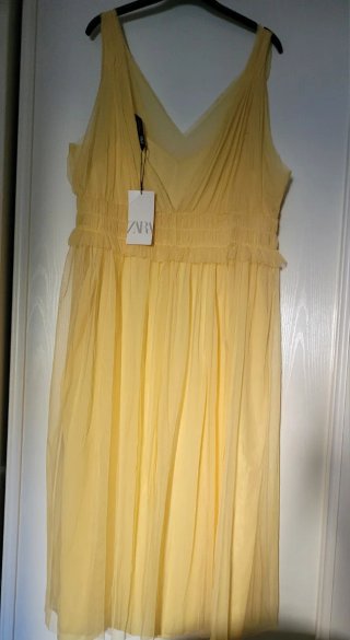 Vestido de fiesta amarillo nuevo