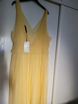 Vestido de fiesta amarillo nuevo