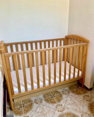Cuna madera bebé + colchón nuevo