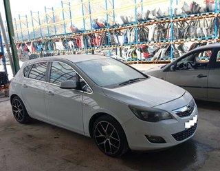 Opel 55577647 centralita motor astra j lim. 481065