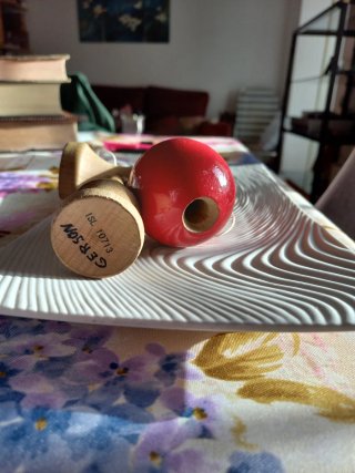 Kendama de madera, juego de habilidad