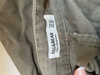 Pantalón cargo Pull&Bear verde militar
