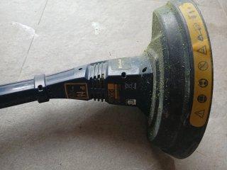 Desbrozadora recortabordes eléctrica marca EINHELL