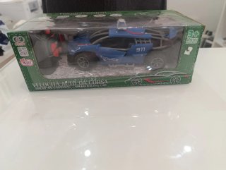 Coche teledirigido policía 3+ años