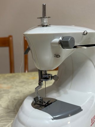 Máquina de Coser compacta 3 en 1 Magic Sewer