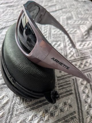 Occhiali da sole Arnette rosa