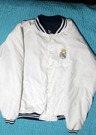 Chaqueta Real Madrid Universitaria Blanca.