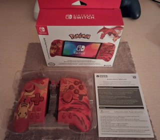 Joy-Con Nintendo Switch Pokémon Charizard Pikachu