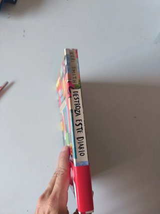 Destroza este diario : ahora la revolución es a...