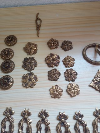 Lote embellecedores latón vintage madera