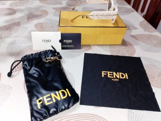 Occhiali da sole Fendi bianchi e oro