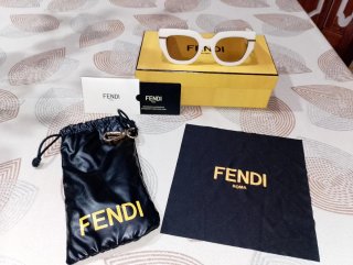 Occhiali da sole Fendi bianchi e oro