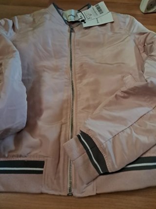 Bomber Stradivarius rosa talla S