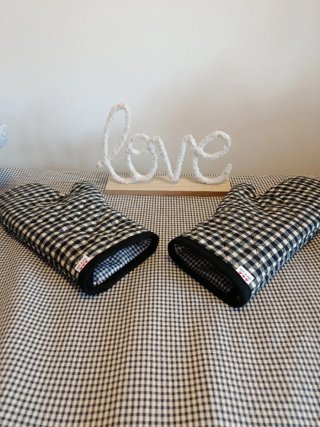 Manoplas de cocina a cuadros