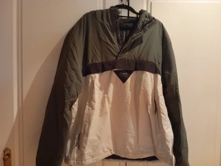 Chaqueta Pull&Bear hombre verde y beige