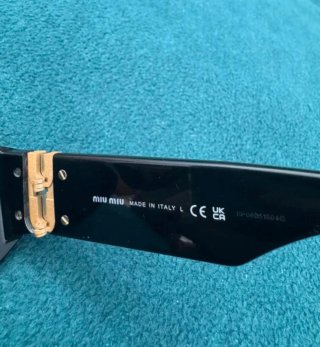 Occhiali da sole Miu Miu