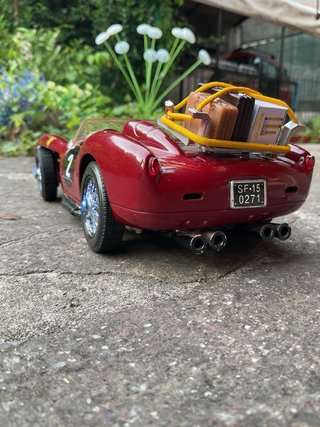 Ferrari 250 Testarossa 1/18 mode Rally Raid.