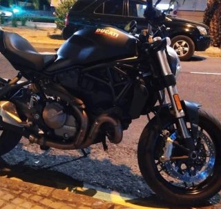 Ducati Monster 821 Negra
