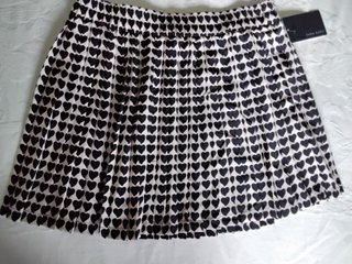 Falda Zara plisada con corazones