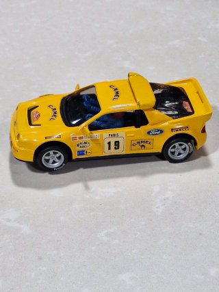 Scalextric Ford RS200 Camel Rally