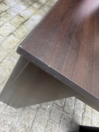 Mesa de comedor madera oscura