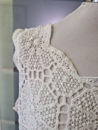 Top asimmetrico uncinetto boho taglia unica