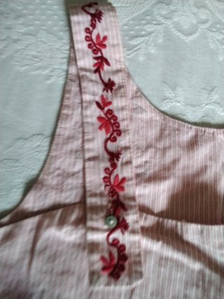 Blusa Zara bordada roja