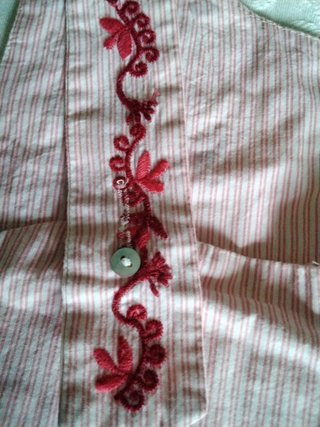 Blusa Zara bordada roja